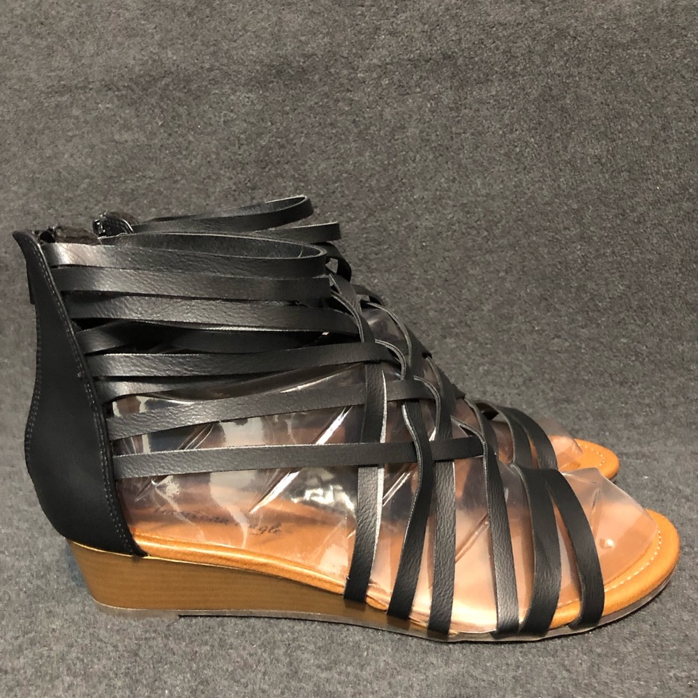 American Eagle Shoes Women’s Black Strappy Gladiator Wedge Sandals Size 9.5